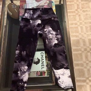 Alo Yoga Cropped Leggings